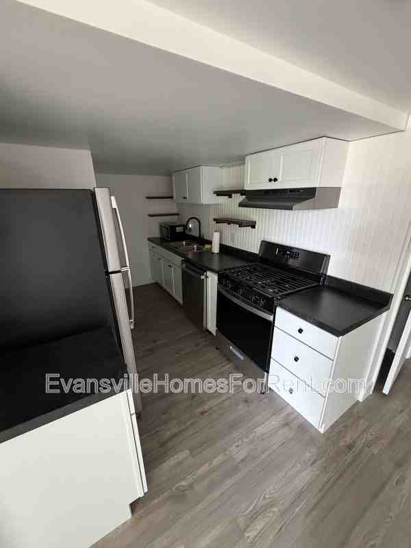 3000 W Maryland St - Photo 3 of 7