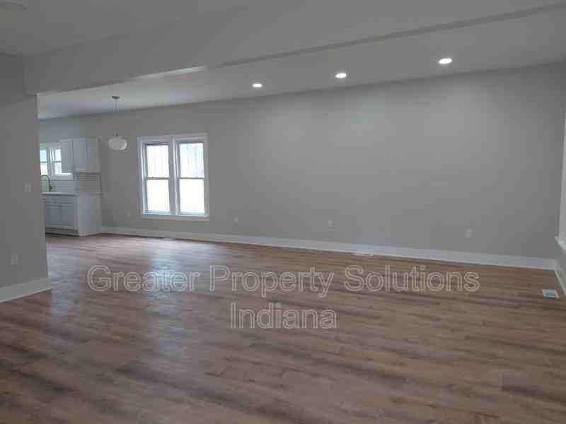 252 Lawndale St - Photo 2 of 10