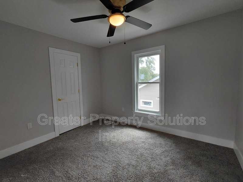 252 Lawndale St - Photo 5 of 10