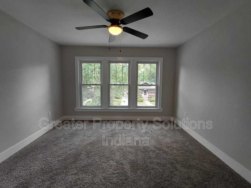 252 Lawndale St - Photo 7 of 10