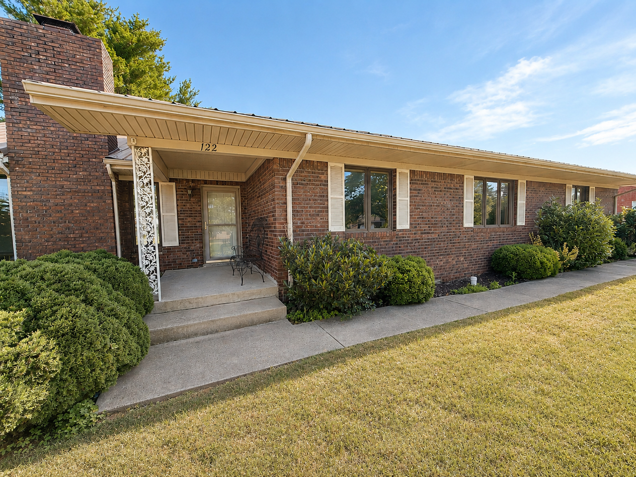 122 N Fairway Rd - Photo 2 of 16
