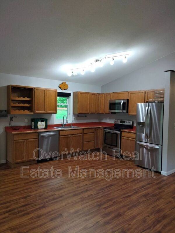 3333 Sun Valley Dr - Photo 3 of 14