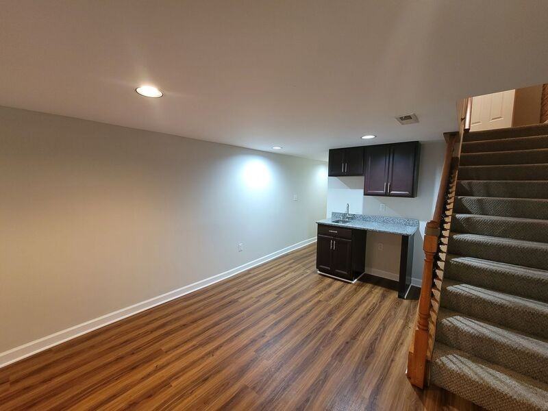 9 N Luzerne Ave - Photo 3 of 22