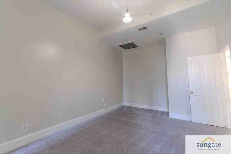 1729 Park Ave #4 - Photo 4 of 17
