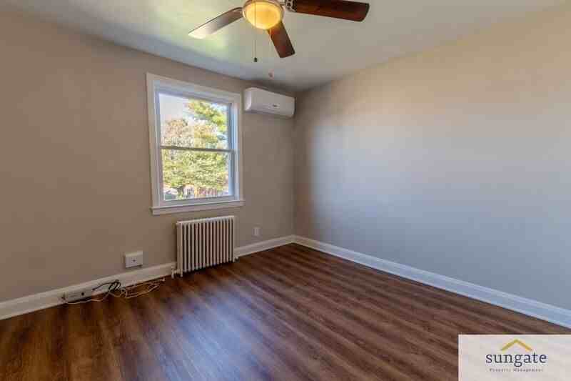 1410 Dartmouth Ave #2 - Photo 3 of 13