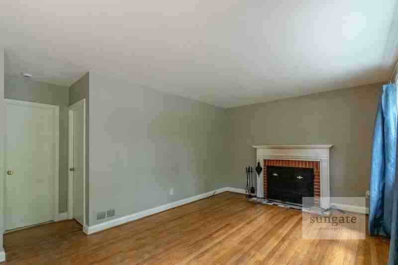326 Lincoln Ave - Photo 2 of 23