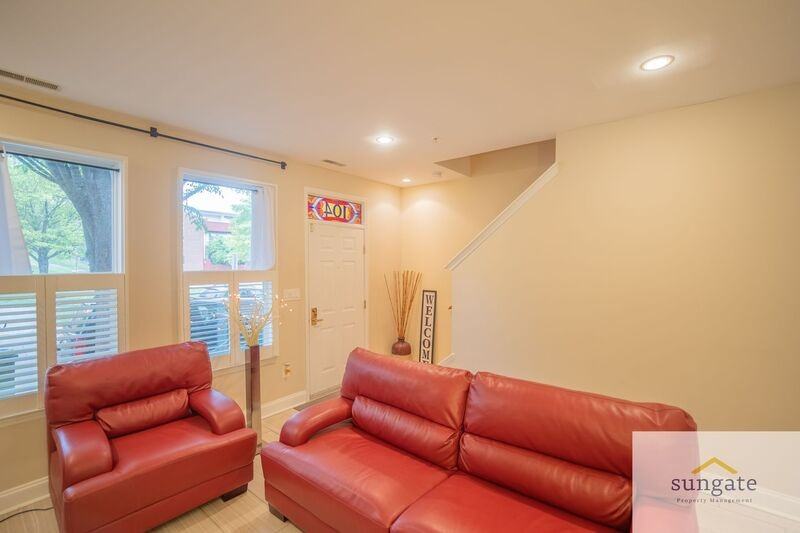 104 N Dallas St - Photo 3 of 37