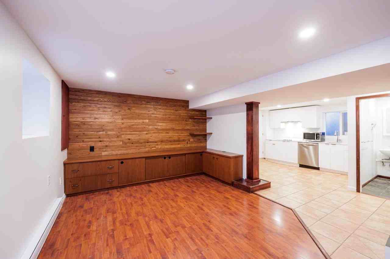3809 Lanark Street - Photo 2 of 19