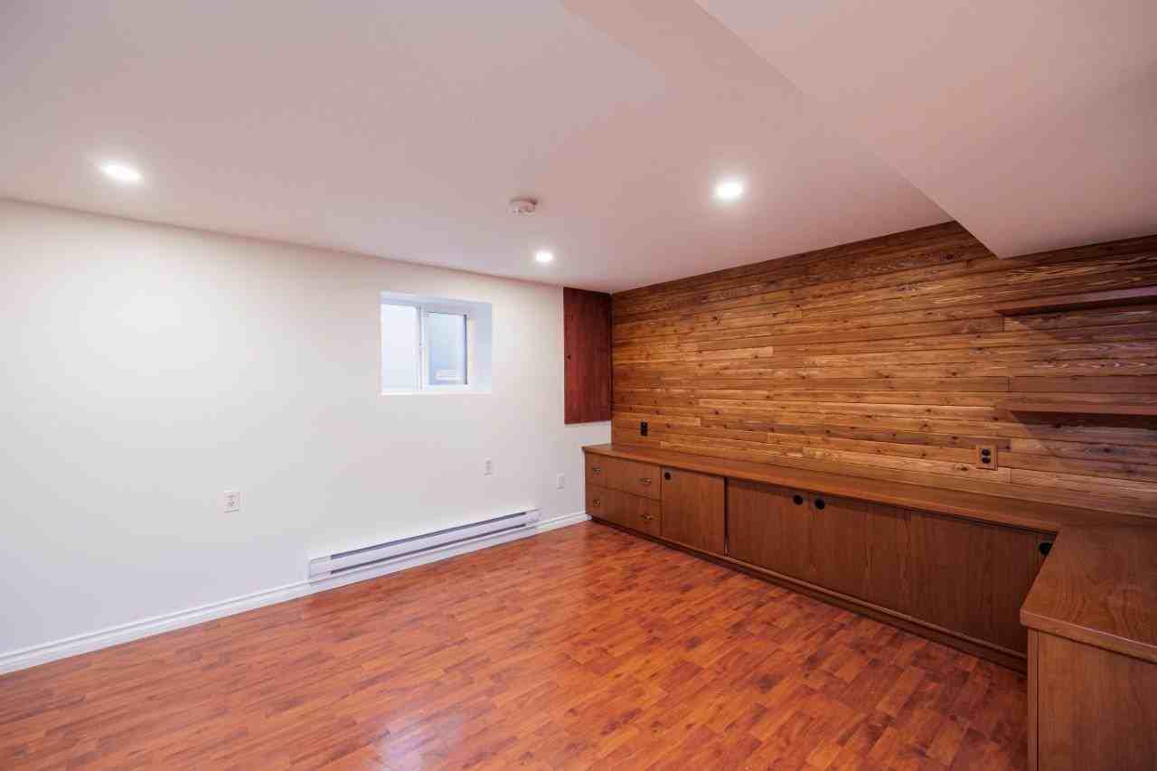 3809 Lanark Street - Photo 3 of 19
