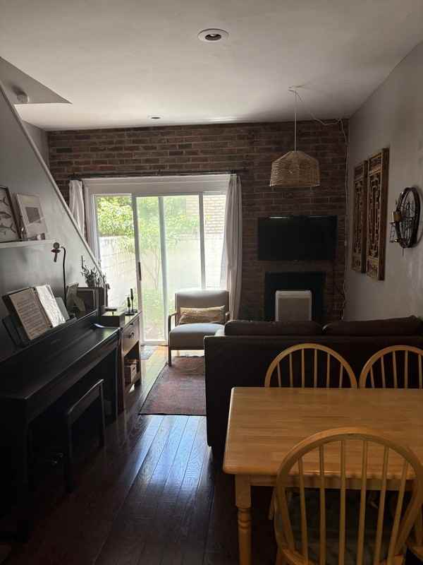 2144 Cherry St - Photo 2 of 11