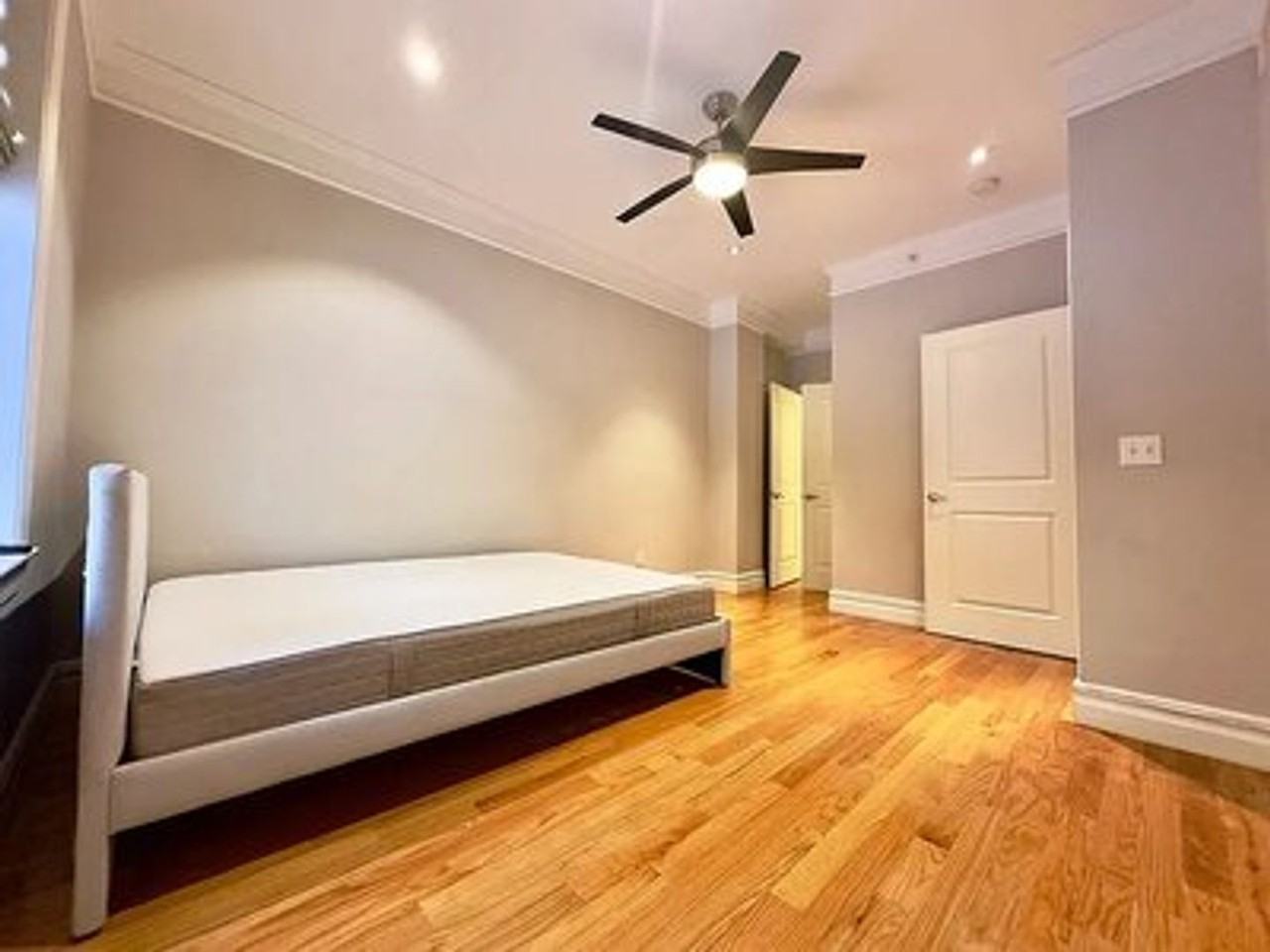 680 Massachusetts Ave - Photo 6 of 13
