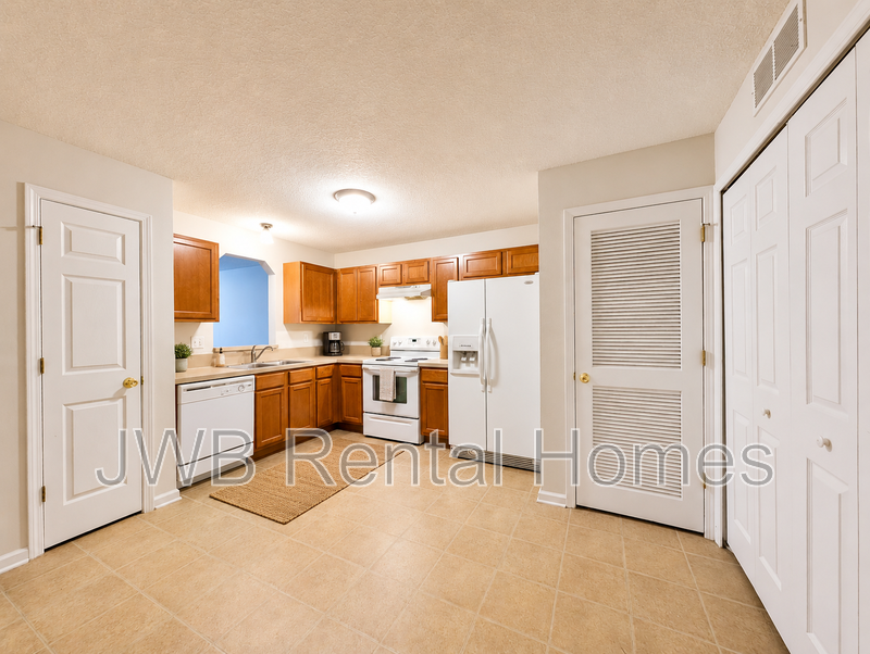 8402 Mcgirts Village Ln ## 7e - Photo 3 of 18