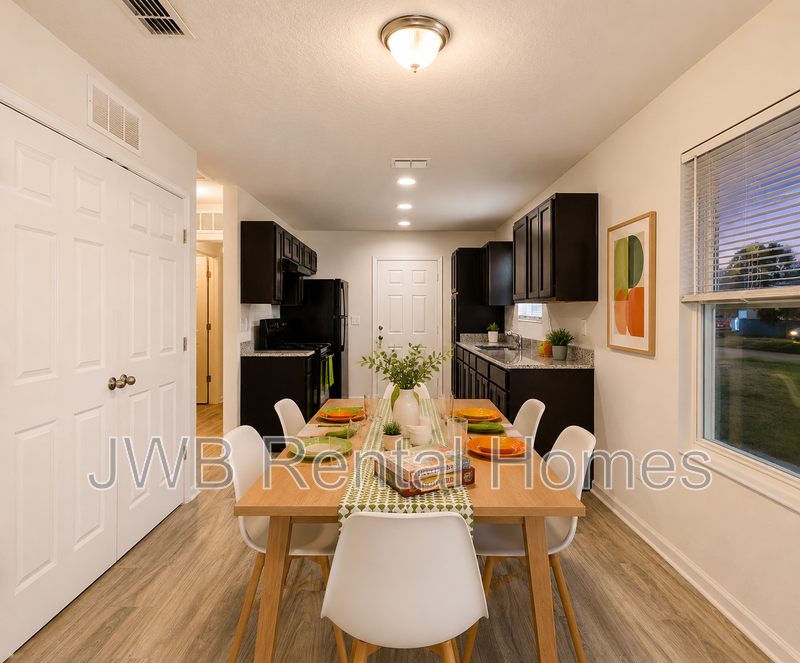 1507 W 6th St - Photo 5 of 11