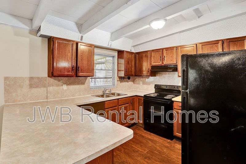 11075 Key Coral Dr - Photo 2 of 22
