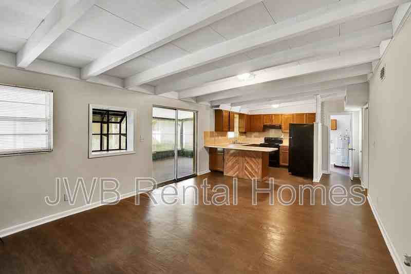 11075 Key Coral Dr - Photo 6 of 22
