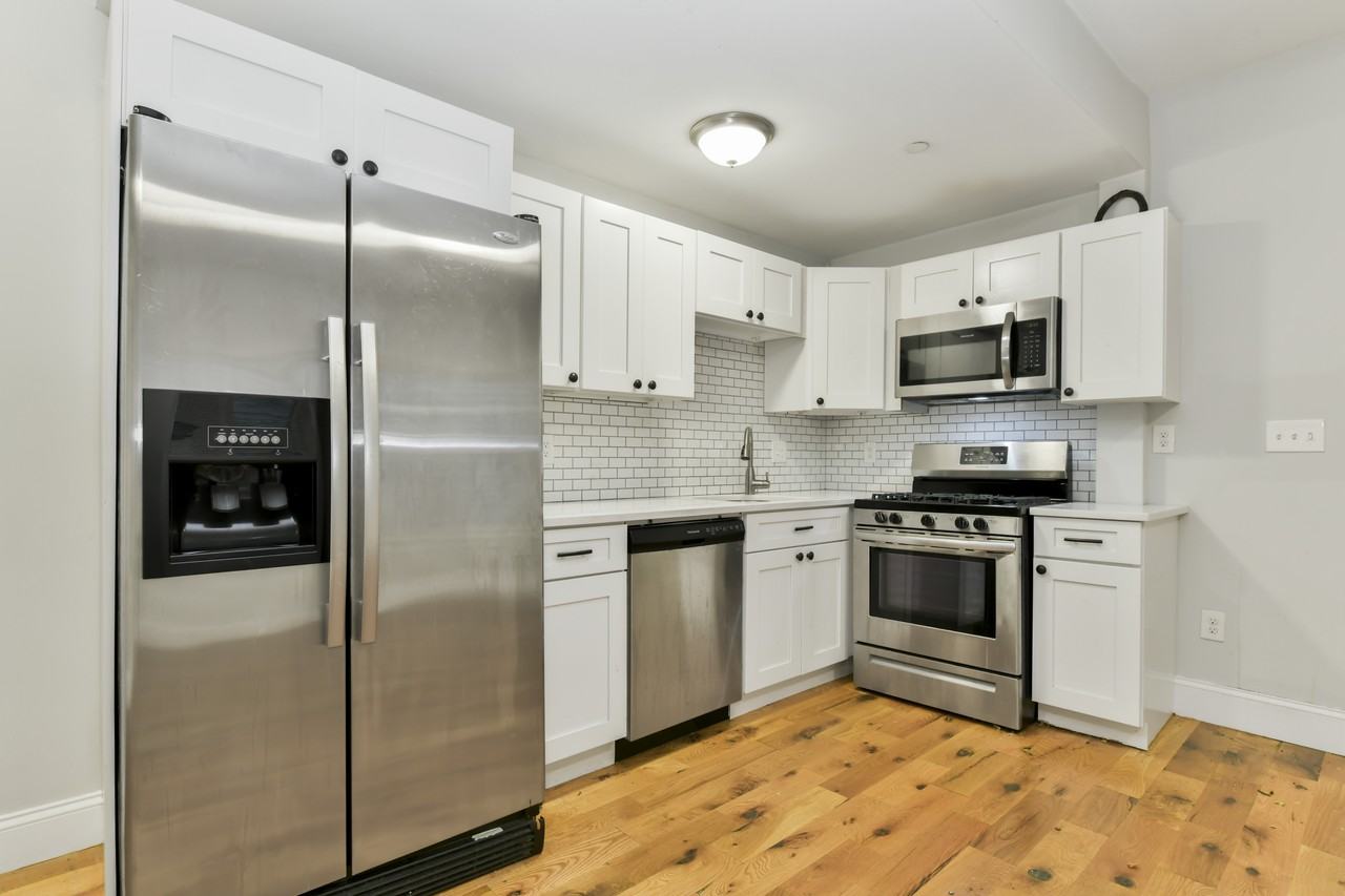 322 Saratoga St #2 - Photo 2 of 14