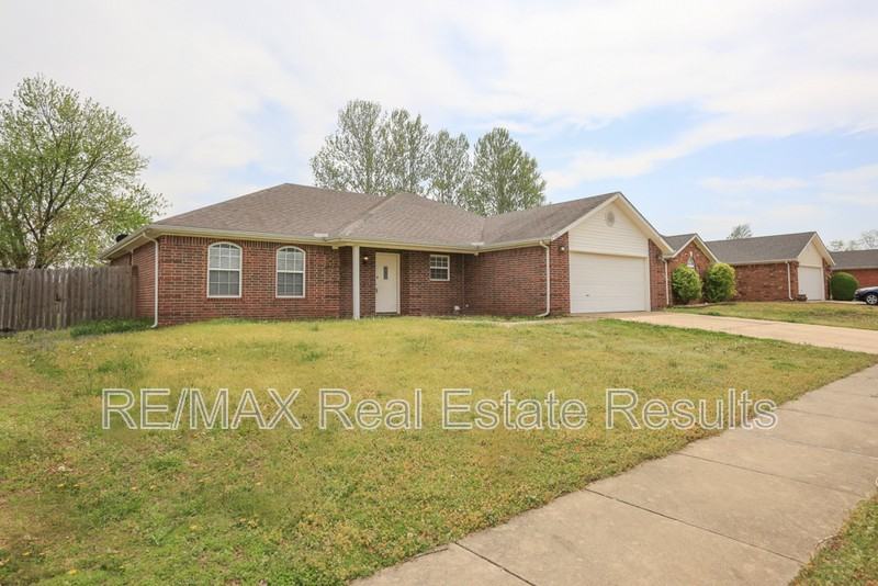 1907 Sw Columbus Rd - Photo 2 of 27