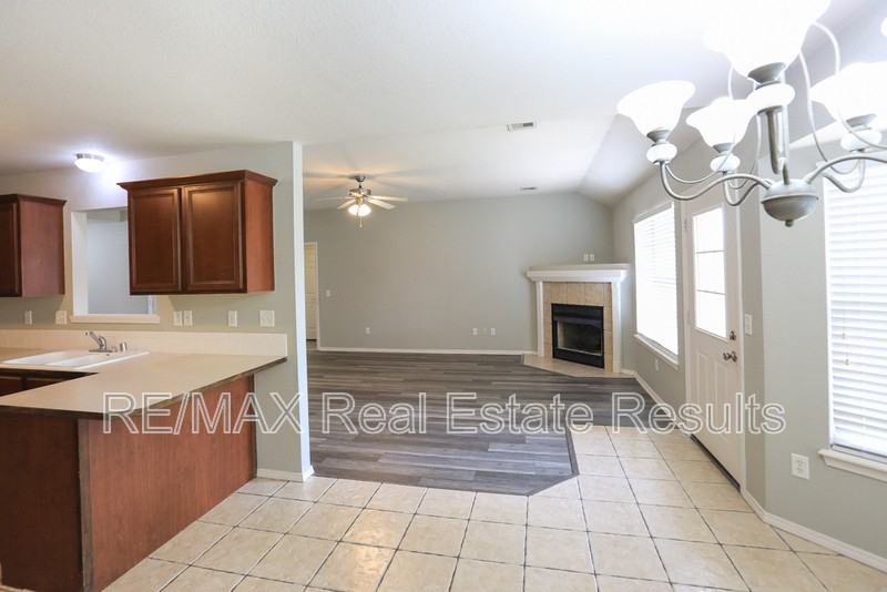 1907 Sw Columbus Rd - Photo 5 of 27