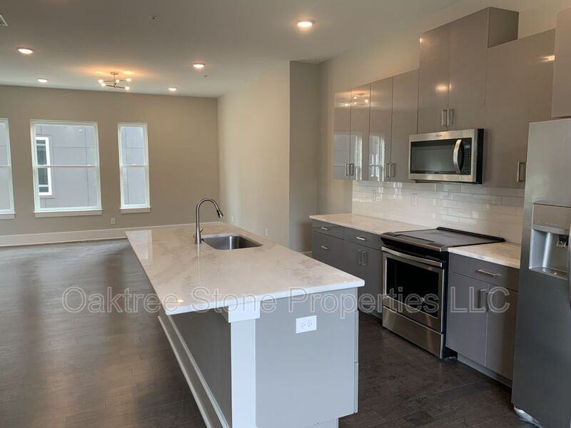 456 Parkway Dr Ne #9 - Photo 5 of 35