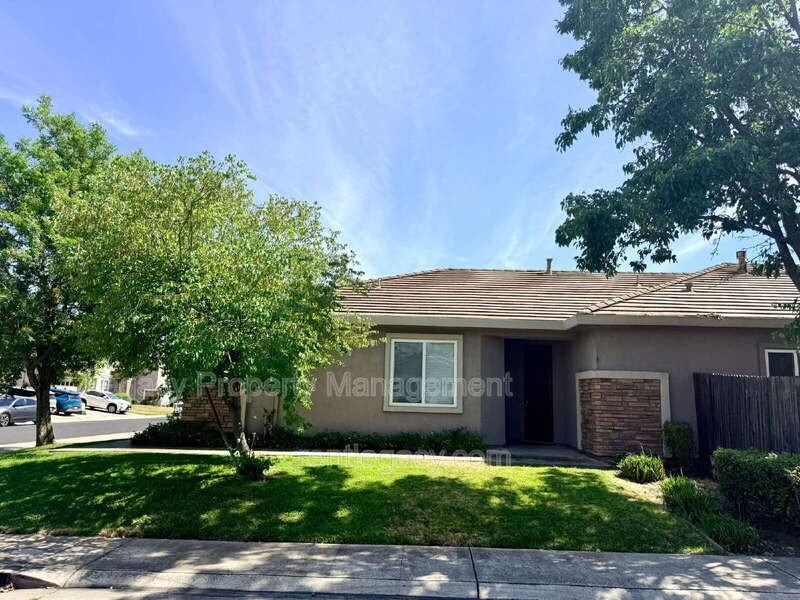 10230 Canadeo Cir - Photo 2 of 28