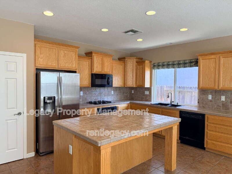 10230 Canadeo Cir - Photo 5 of 28
