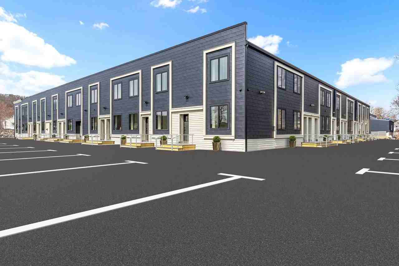 Sachem View Residences - Photo 6 of 10