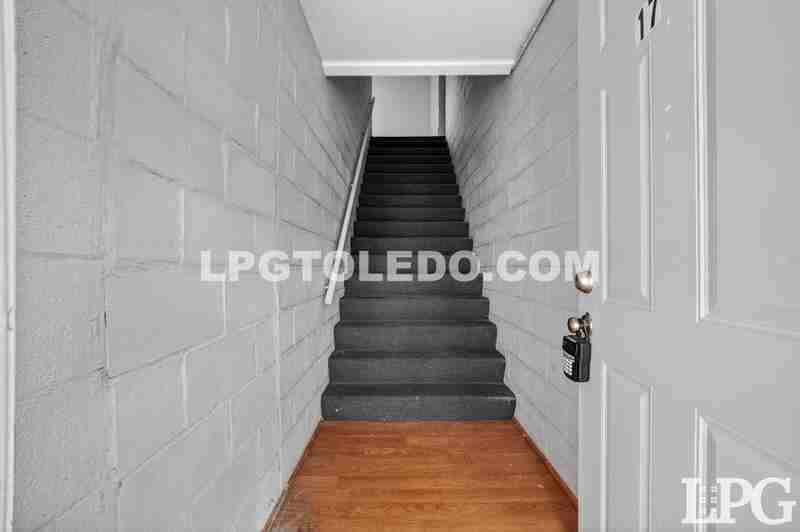 1734 Arlington Ave - Photo 4 of 24