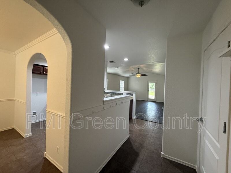 4040 W 105th St S - Photo 4 of 18