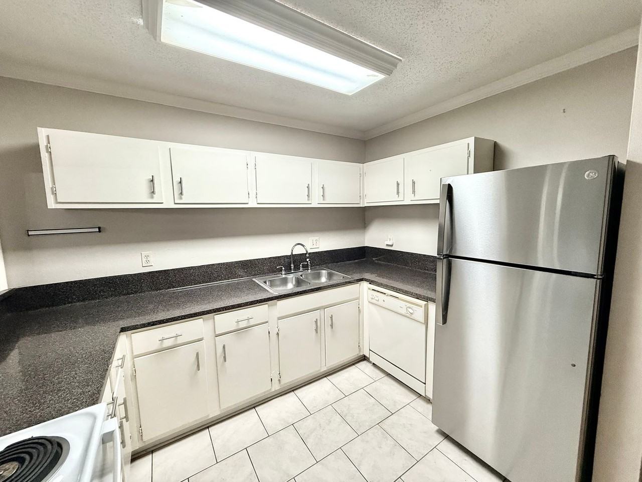 3101 Highland Rd #317 - Photo 6 of 10