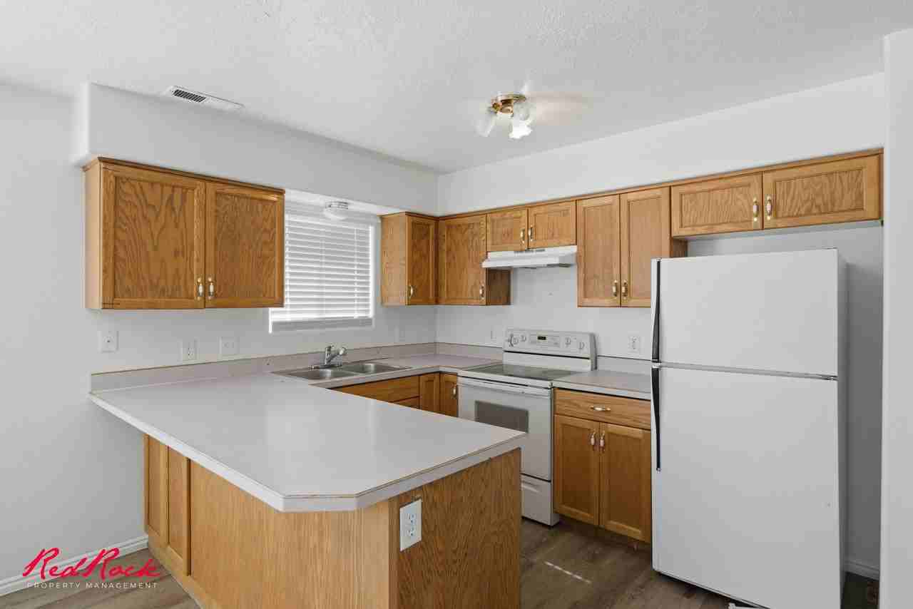 464 E 1050 S #3 - Photo 6 of 22