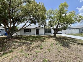 featured image of 704 Torrey Pines Ave