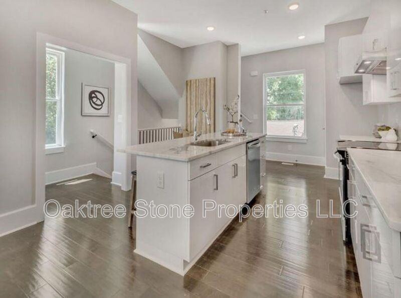 456 Parkway Dr Ne #6 - Photo 6 of 23