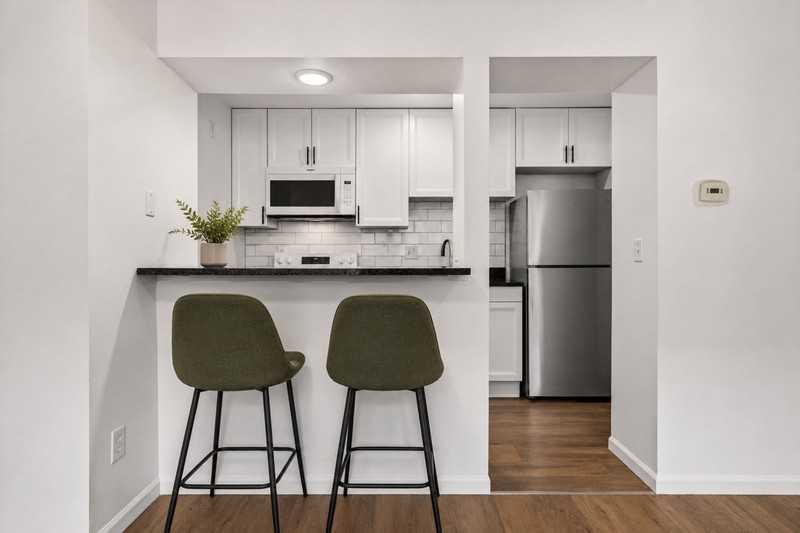 1609 E State St - Photo 6 of 9