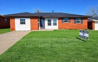 3229 Se 24th St - Photo 1 of 1