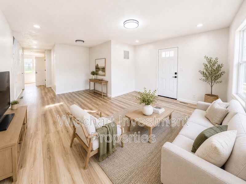 725 W Williams Ave - Photo 4 of 16