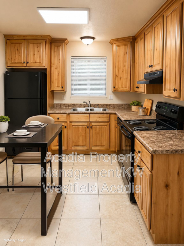 315 E St #3 - Photo 4 of 19