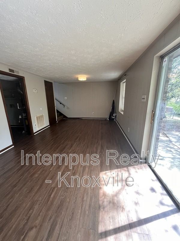 8738 Gleason Dr - Photo 7 of 22