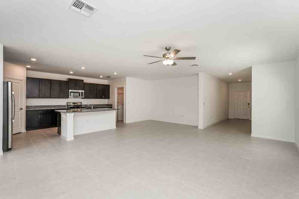 1993 Skybrooke Blvd - Photo 6 of 17