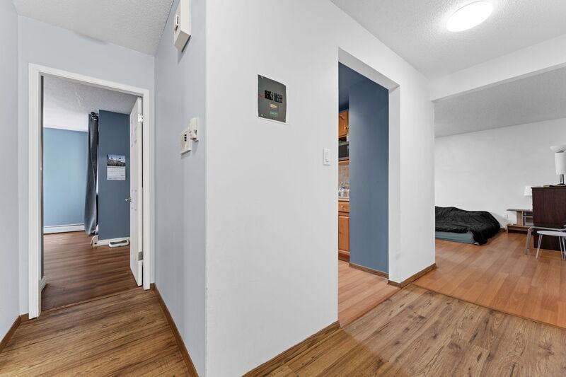 11907 81 St Nw #303 - Photo 6 of 23