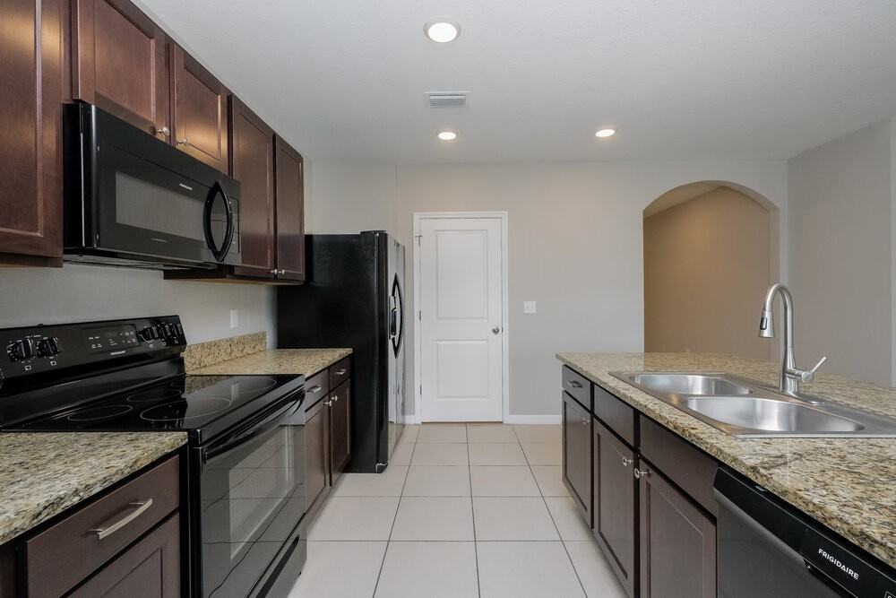 14133 Arbor Pines Dr - Photo 6 of 16