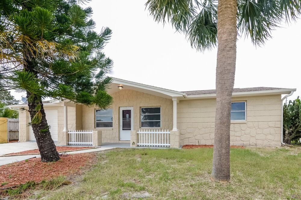 1012 Normandy Blvd - Photo 2 of 15