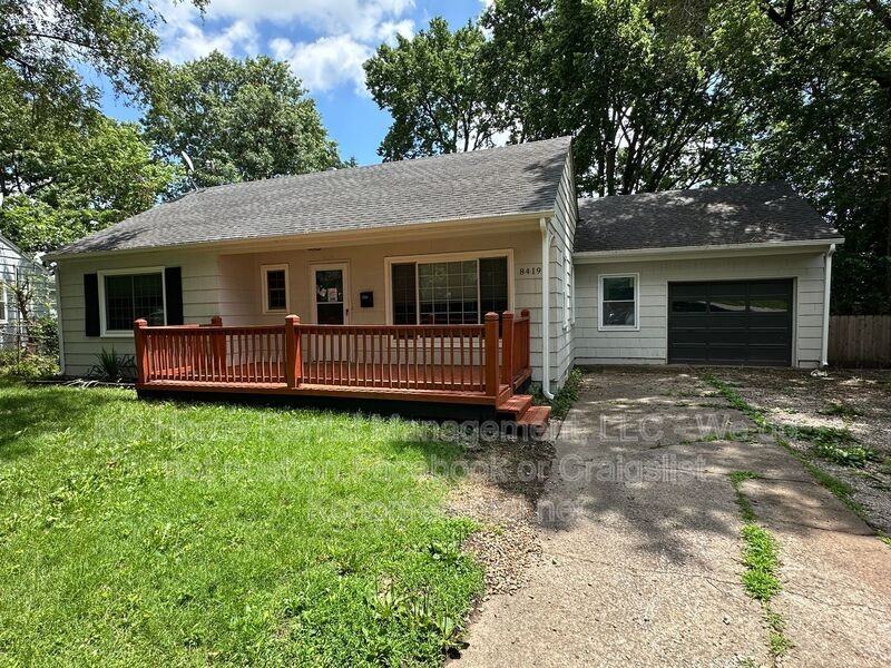 8419 Pennsylvania Ave - Photo 3 of 25