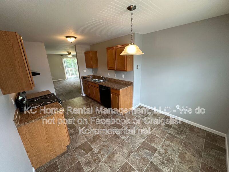 9000 Ne 73rd St - Photo 7 of 33