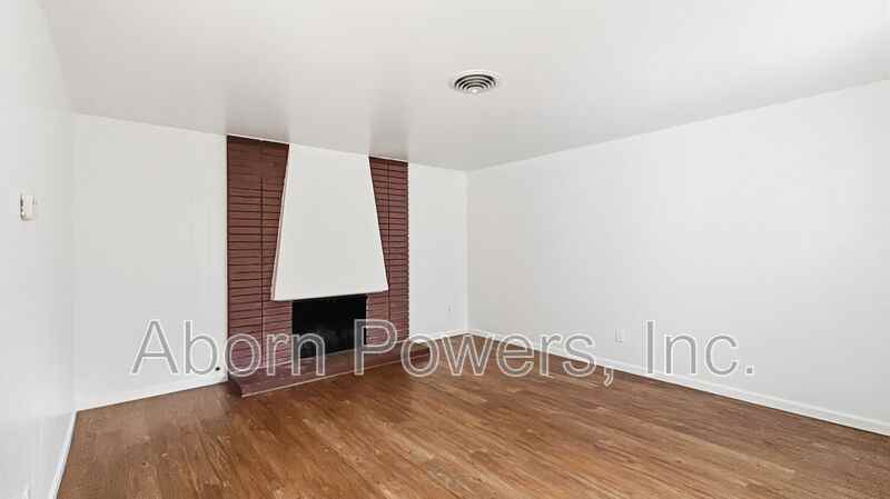 5441 Olympic Way - Photo 3 of 15