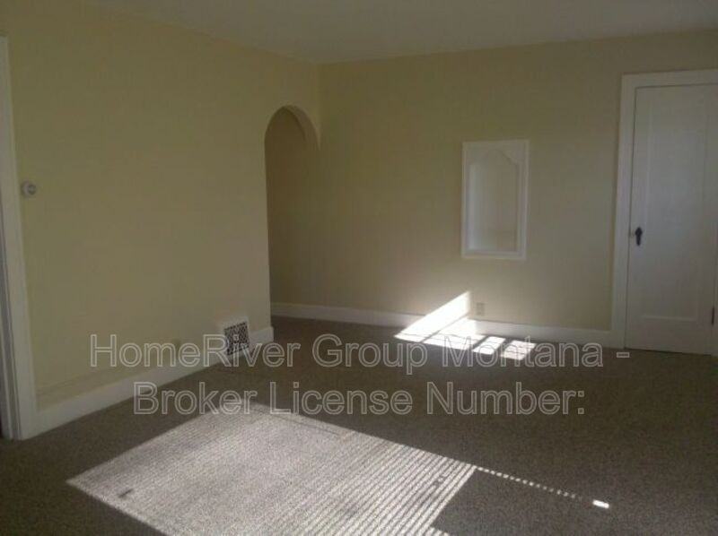 110 South Ave E - Photo 4 of 9