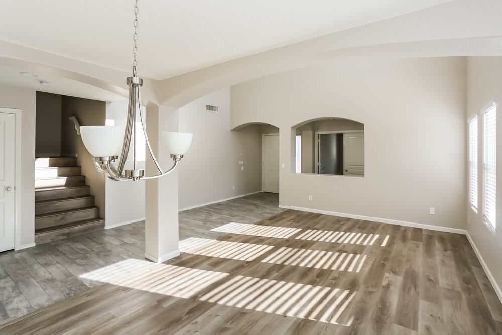 5182 W Vista Ave - Photo 5 of 17