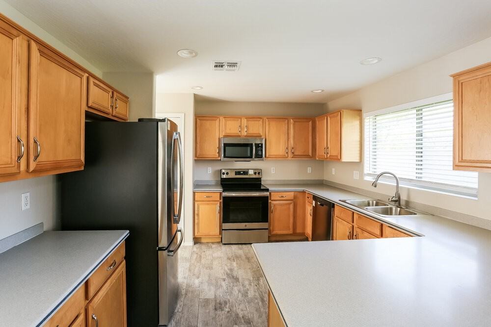 5182 W Vista Ave - Photo 6 of 17