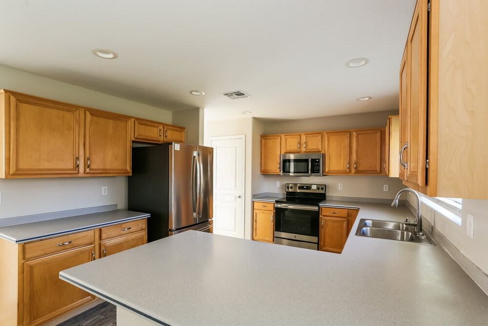 5182 W Vista Ave - Photo 7 of 17