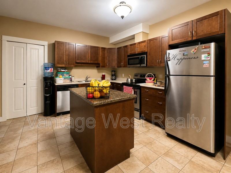 2801 Woodsdale Rd - Photo 3 of 13