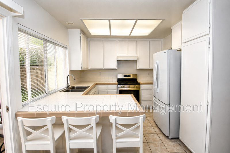 2065 Pamela St - Photo 6 of 26